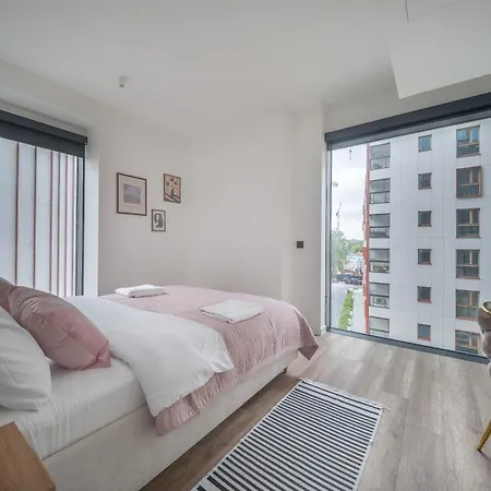 Towarowa Towers Luxury Apartament, Free Parking 公寓